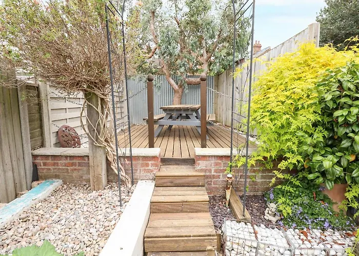57 Southend Road